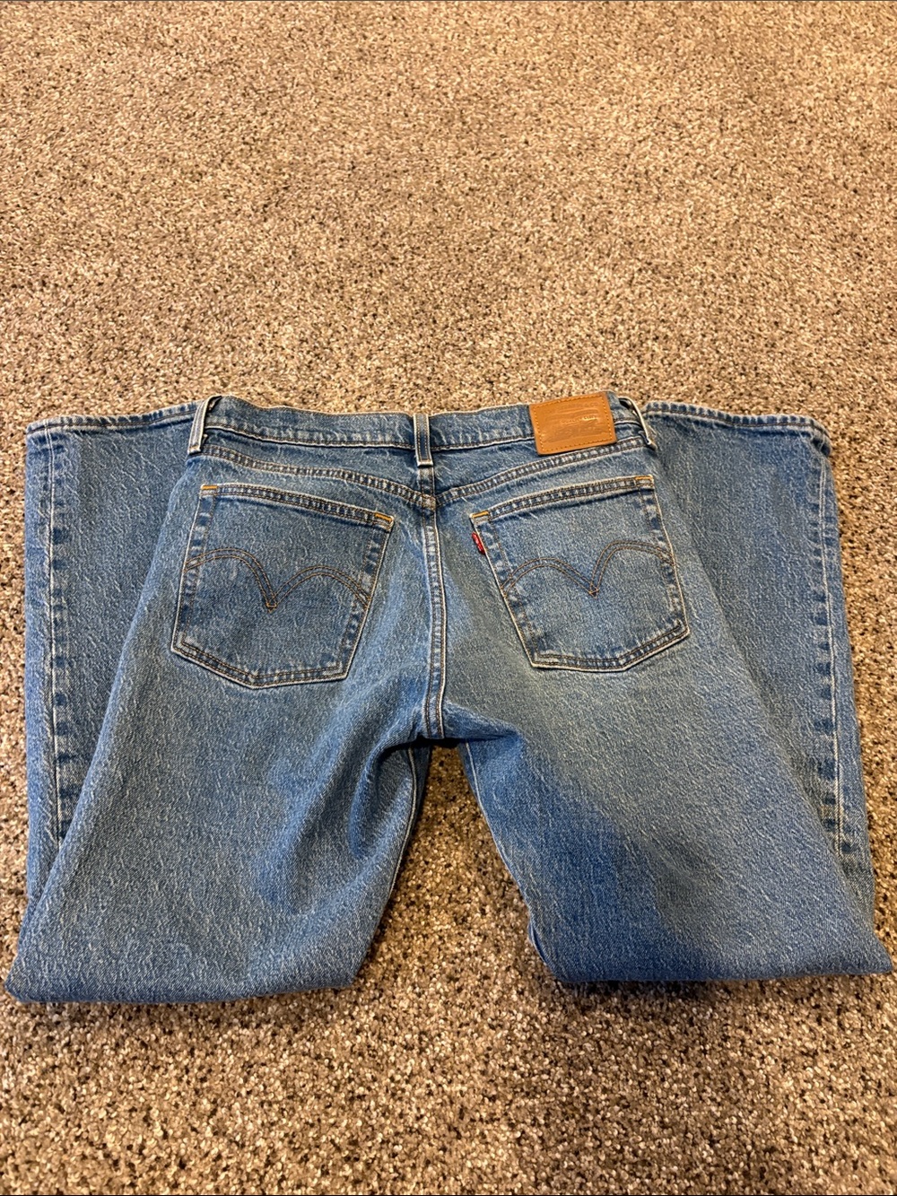 Levi's Wedgie Straight Leg Jeans in Light Blue Denim with Leather Patch